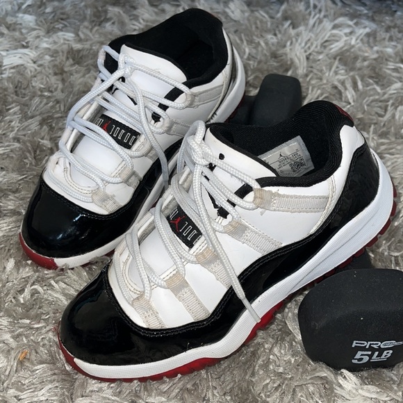 AIR JORDAN 11 RETRO LOW - Picture 4 of 7